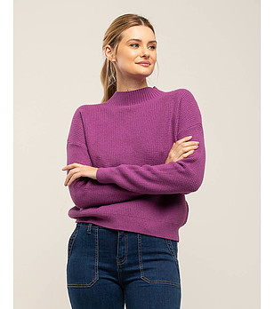 Дамски пуловер в лилав нюанс снимка
