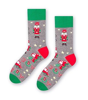 Коледни unisex чорапи в сиво, зелено и червено снимка