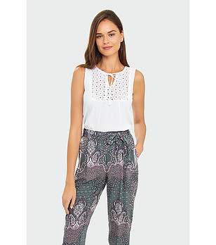 Бял топ с английска дантела Gladys снимка