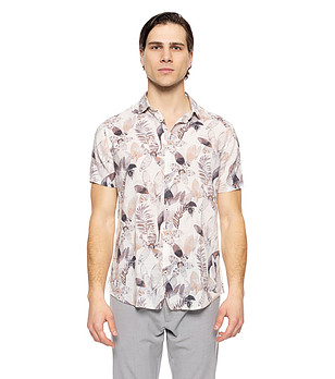 Мъжка риза в цвят слонова кост с принт снимка