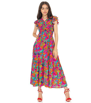 Дълга ефектна многоцветна рокля с флорален принт снимка