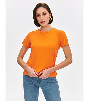 Оранжева дамска тениска с изчистен дизайн снимка