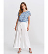 Ефектна дамска блуза в бяло и синьо с ефектен принт-3 снимка