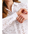 Бяла памучна дамска риза от английска дантела-2 снимка