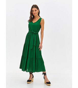 Зелена рокля без ръкави снимка