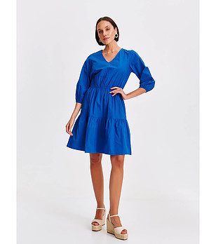 Памучна синя рокля снимка
