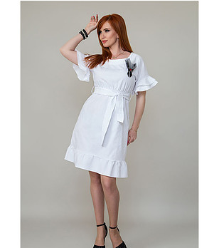Елегантна бяла рокля с памук снимка