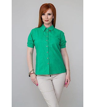 Елегантна дамска риза в зелено снимка