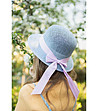 Дамска шапка в цвят лавандула с розова лента-0 снимка