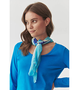 Дамско шалче в сини нюанси с памук снимка