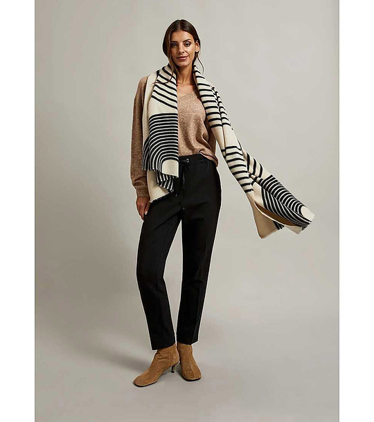 Бежов дамски шал с черни мотиви Livia снимка