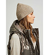 Бежова дамска шапка с лъскави нишки Maxixa-1 снимка