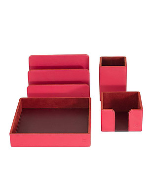 Кожен комплект органайзери за бюро в цвят малина снимка