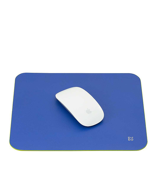 Синя подложка за мишка от естествена кожа снимка