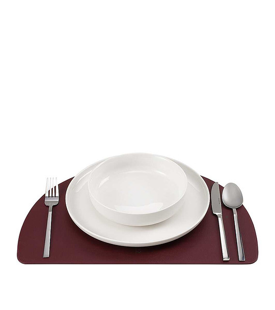 Кожена подложка за маса в бургунд и пудра снимка