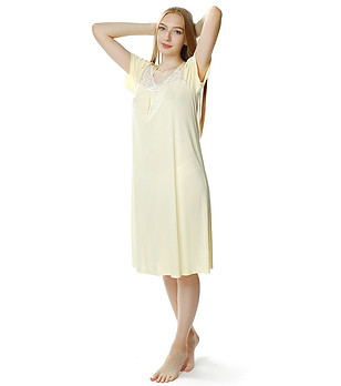 Нощница в цвят крем Mishele снимка