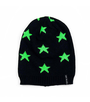 Унисекс шапка в черно със звезди в цвят лайм снимка