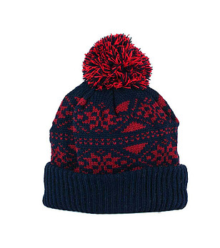 Зимна унисекс шапка в тъмносиньо и червено снимка