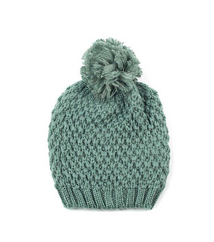Дамска зимна шапка в цвят мента с помпон снимка