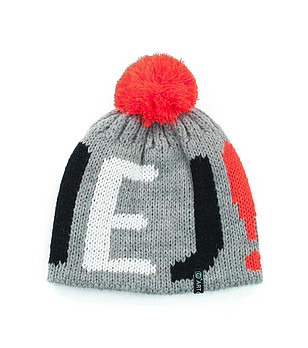 Сива unisex шапка със оранжев помпон снимка