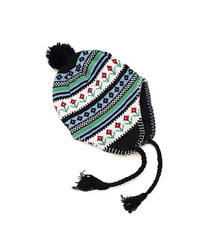 Многоцветна зимна детска шапка в черно снимка