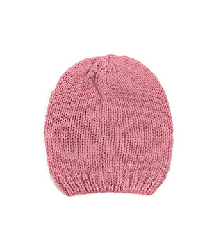 Дамска шапка в розово с фини пайети снимка