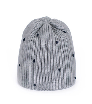 Сива детска шапка с черни точки  снимка