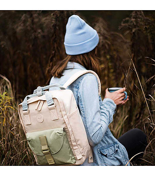 Светлосиня класическа шапка снимка