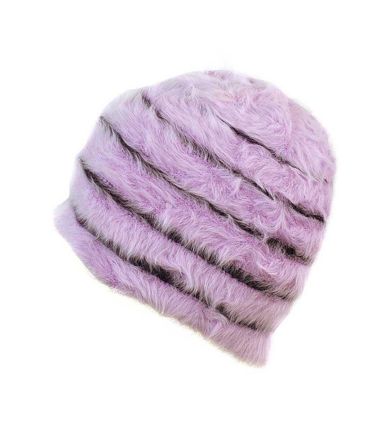 Лилава дамска шапка от ангора снимка