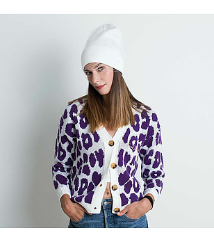 Дамска шапка в екрю снимка