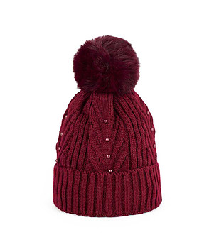 Дамска зимна шапка в бордо с пухкав помпон снимка