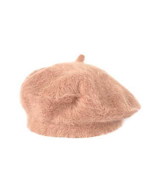Пухкава дамска барета в цвят кайсия с ангора снимка