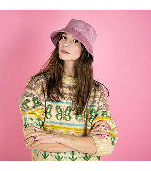 Розова унисекс шапка с памук снимка