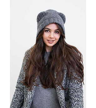 Сива зимна дамска шапка с ушички снимка