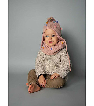 Детски комплект от шапка и шал в цвят пудра снимка