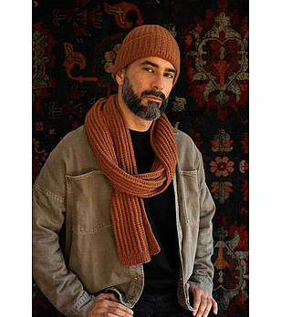 Unisex комплект от шапка и шал в цвят керемида снимка