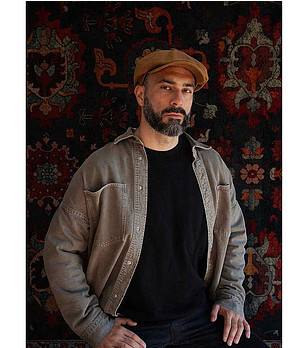 Кафяв памучен каскет снимка