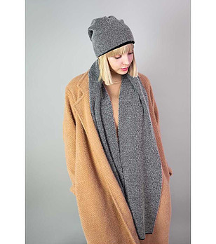 Дамски комплект от шапка и шал в сиво-черен меланж снимка