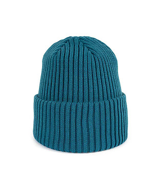 Детска шапка в цвят петрол снимка