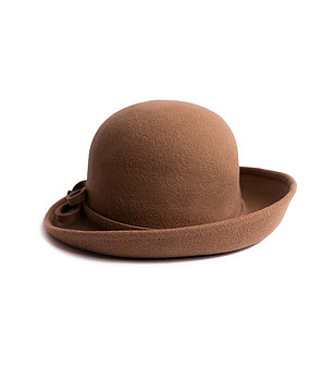 Кафява стилна дамска вълнена шапка с декорация снимка