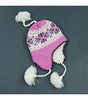 Розова дамска зимна шапка със зимни мотиви снимка