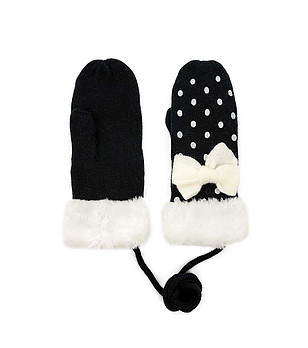 Детски ръкавици Mandal в черен цвят с панделка снимка