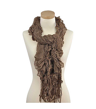 Светлокафяв дамски шал с ефектен дизайн снимка