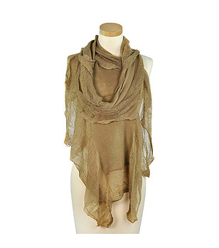 Светлокафяв дамски шал снимка