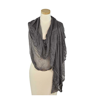 Дамски шал в цвят графит снимка