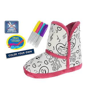 Ефектни детски пантофи за оцветяване с подарък флумастери снимка