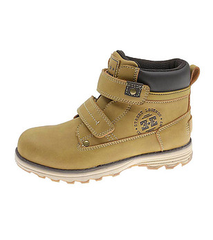 Зимни боти в цвят камел снимка