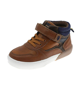 Кафяви боти снимка