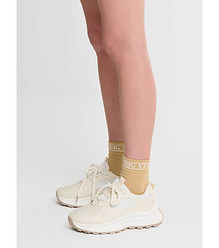 Дамски сникърси в бежово снимка