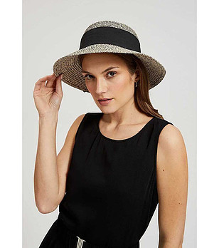 Дамска шапка в черен меланж с панделка снимка